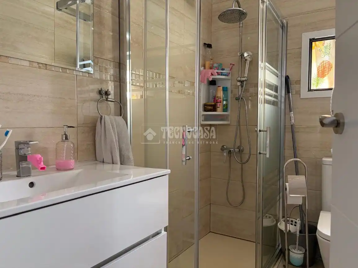 Bathroom of Flat for sale in Sevilla