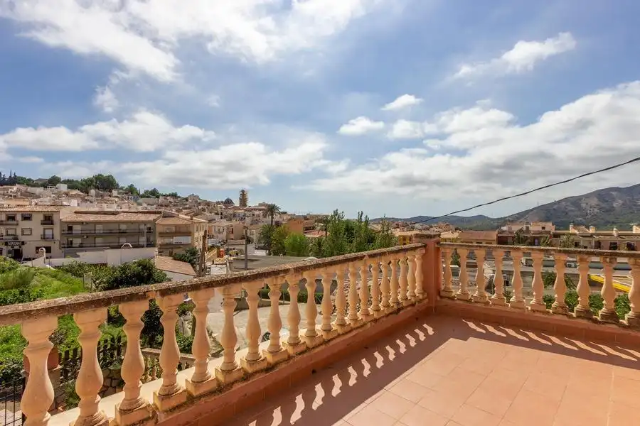 Vista exterior de Casa o xalet en venda en Finestrat amb Jardí privat, Terrassa i Traster