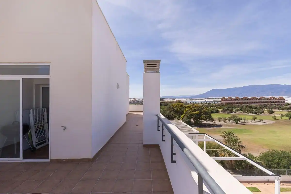 Terrassa de Àtic en venda en Roquetas de Mar amb Aire condicionat, Jardí privat i Terrassa