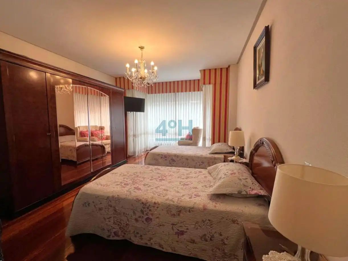 Bedroom of Flat for sale in Ourense Capital   with Heating, Parquet flooring and Storage room