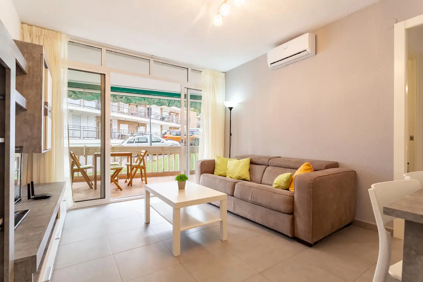 Mini appartamento con terrazza in vendita a Pla de Maset - Cap de Salou, imagen 2