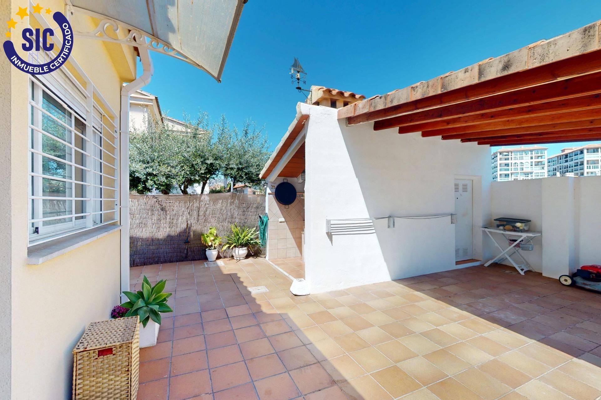 Jardí de Casa o xalet en venda en Benicasim / Benicàssim amb Aire condicionat, Jardí privat i Parquet