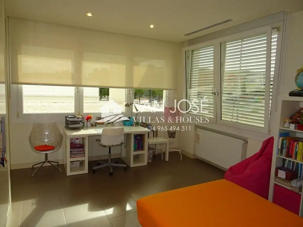 Houses for sale in Aspe  with Air Conditioner, Heating and Private garden