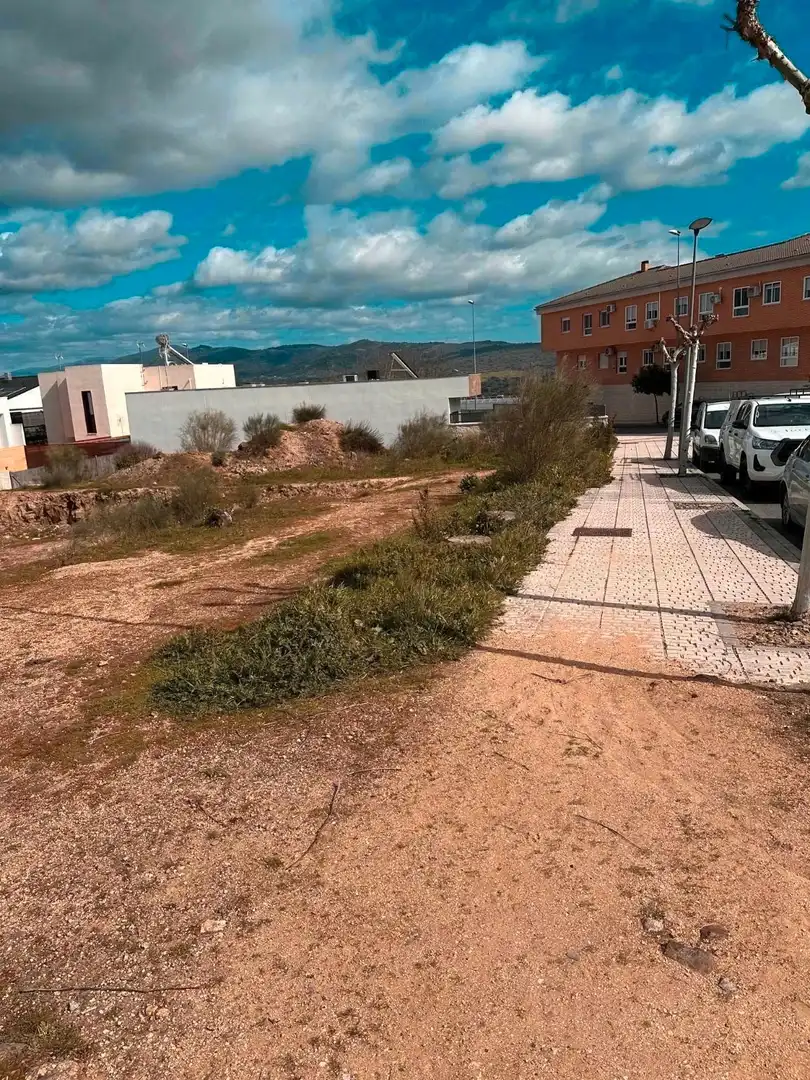 Terreny residencial en venda a Calle Hinojo