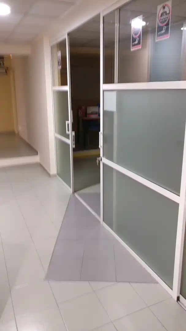 Büro zum Verkauf in Toledo mit Klimaanlage, Heizung und Abstellraum
