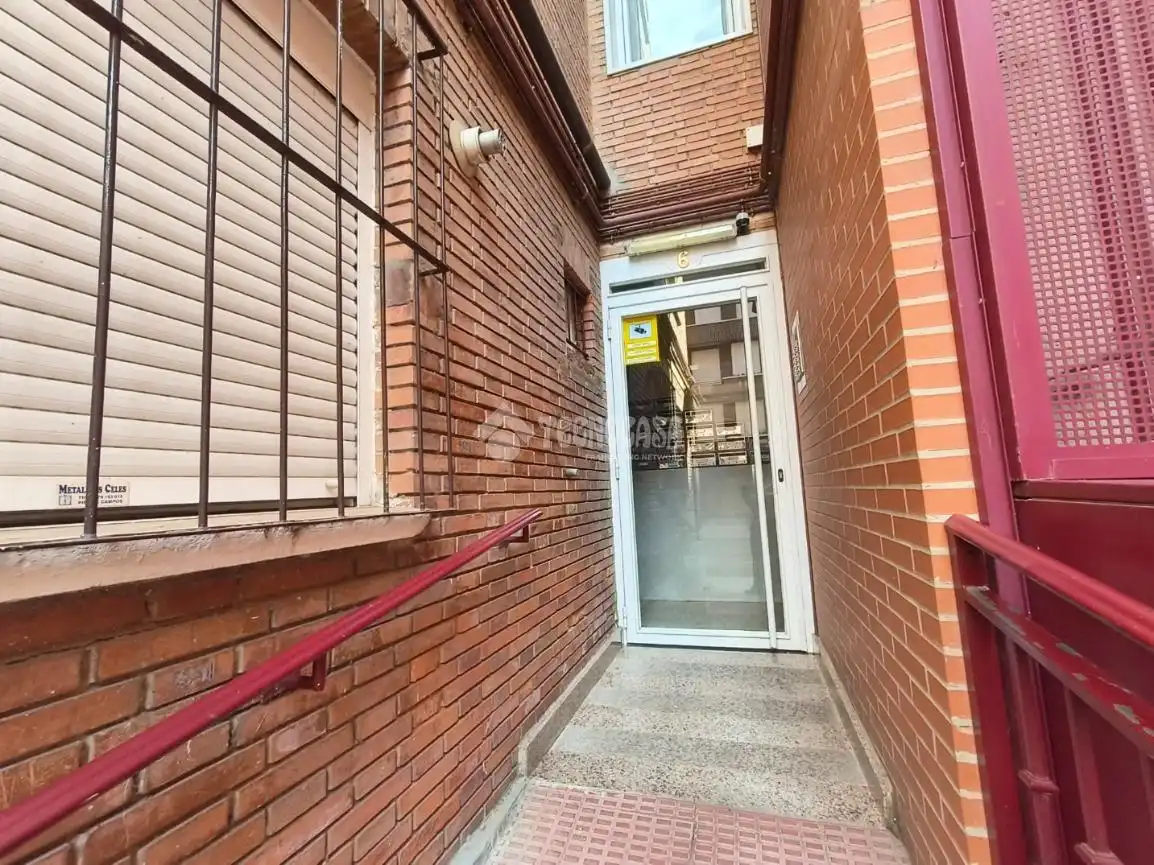 Außenansicht von Wohnung zum Verkauf in Palencia mit Heizung, Abstellraum und Balkon