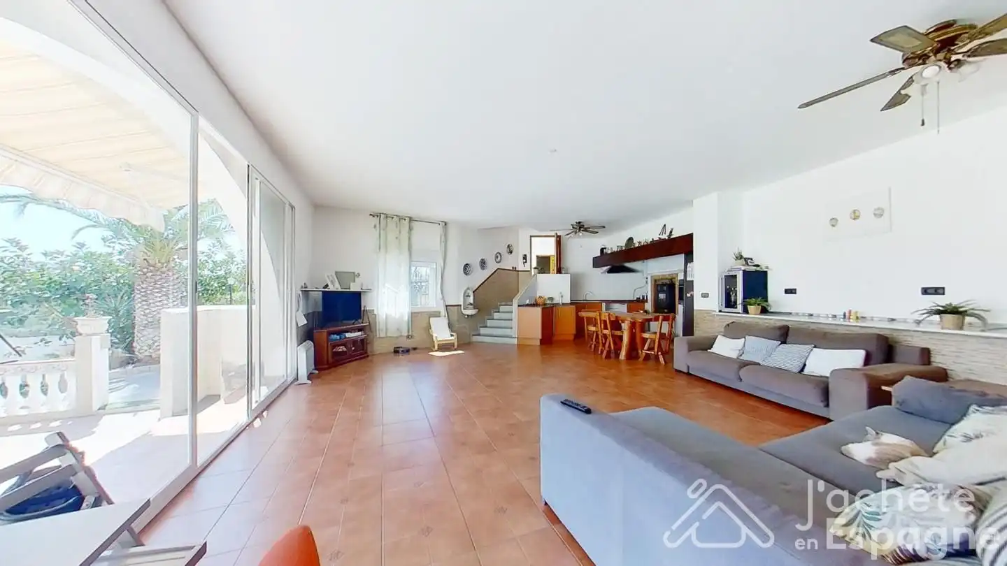 Living room of Country homes for sale in Quart de les Valls  with Private garden, Terrace and Swimming Pool
