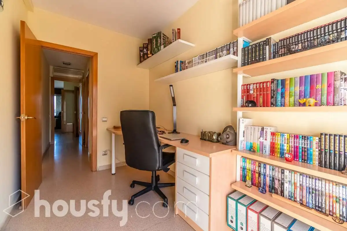 Wohnung zum Verkauf in Sabadell mit Klimaanlage, Heizung und Möbliert