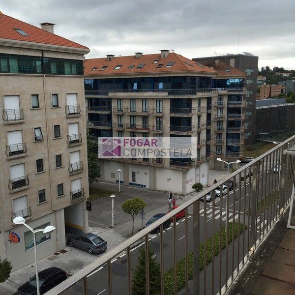 Exterior view of Flat to rent in Santiago de Compostela   with Furnished and Pets allowed