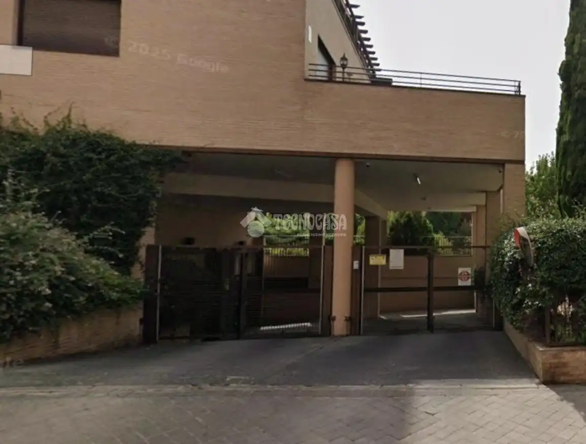 Vista exterior de Garaje en venta en Madrid