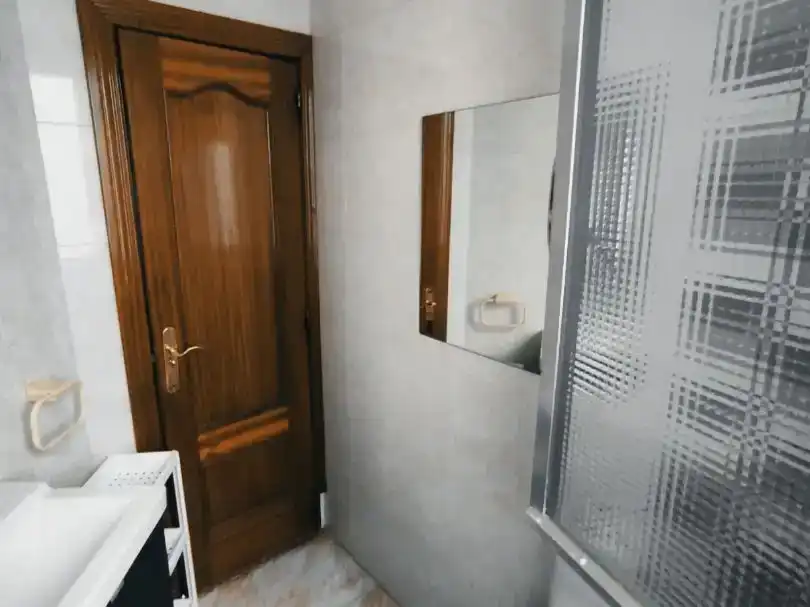 Badezimmer von Wohnung zum Verkauf in  Madrid Capital mit Klimaanlage