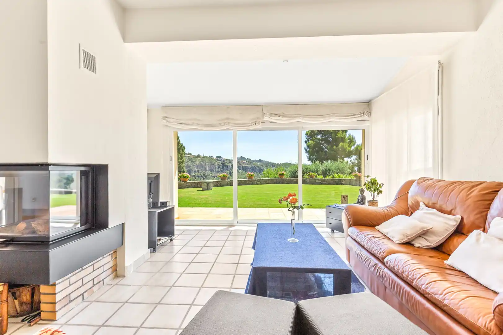 Sala d'estar de Finca rústica en venda en Corbera de Llobregat amb Aire condicionat, Calefacció i Terrassa