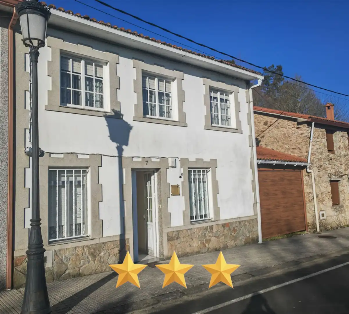 Vista exterior de Casa adosada en venta en Vilasantar con Calefacción, Jardín privado y Parquet