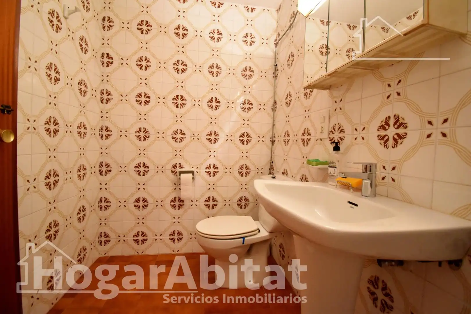 Bathroom of Flat for sale in Piles  with Air Conditioner, Heating and Storage room