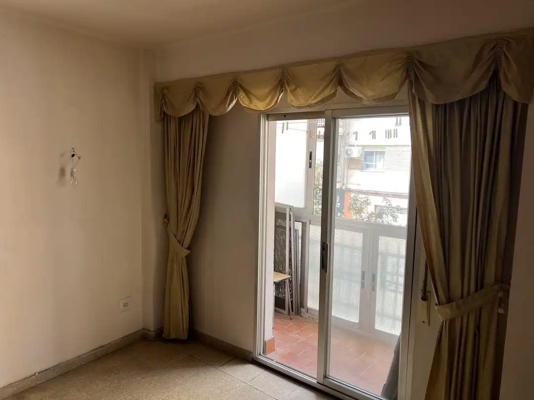 Bedroom of Flat for sale in Valencia  with Furnished and Balcony