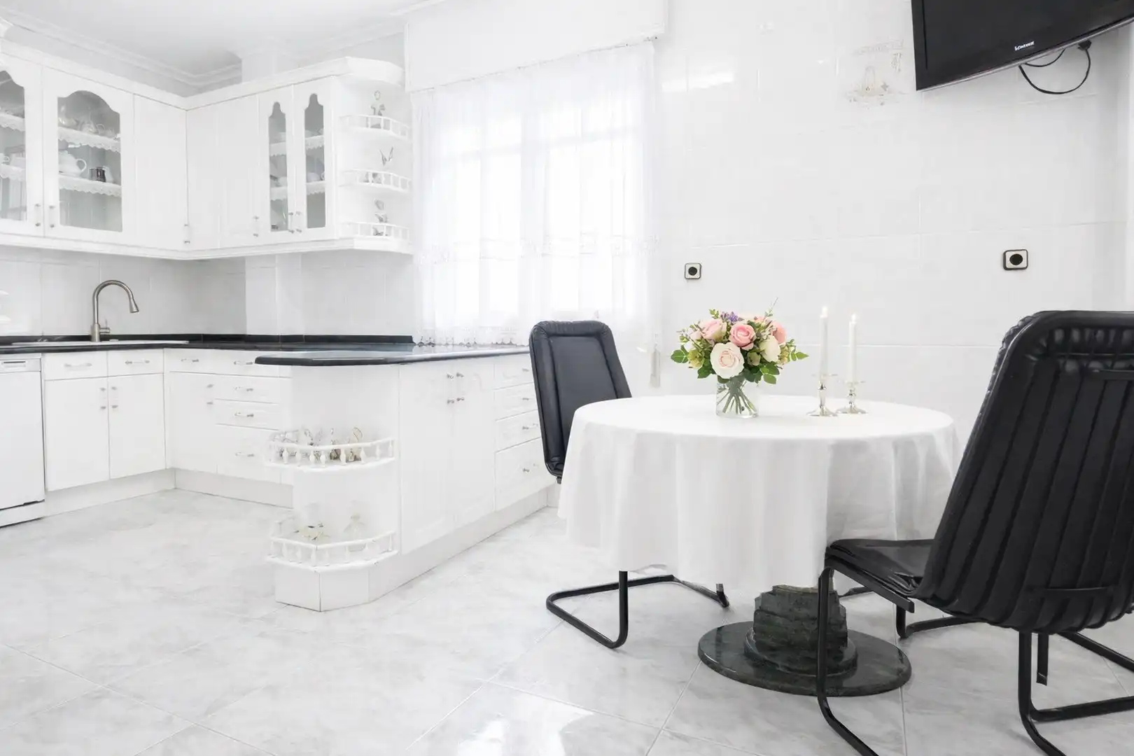 Kitchen of Houses for sale in Torrelavega   with Heating, Private garden and Terrace