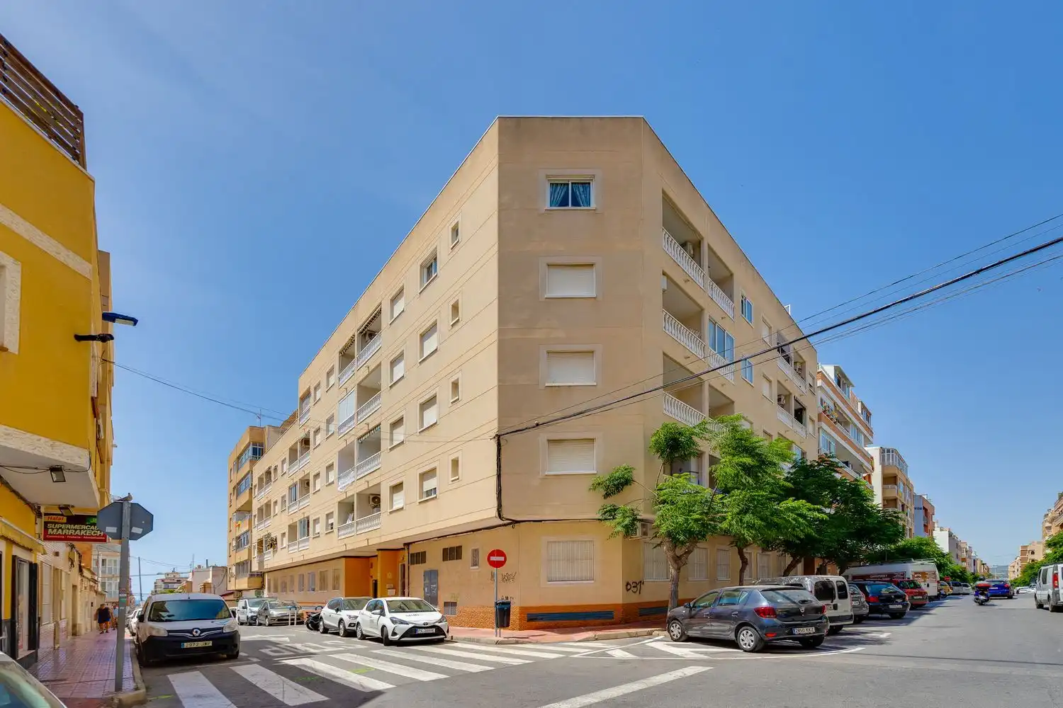 Vista exterior de Piso en venta en Torrevieja con Terraza y Amueblado