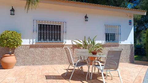 Foto 3 de Casa o xalet en venda a  Urbanización Entrepinos. Calle Álamo, Hinojos, Huelva