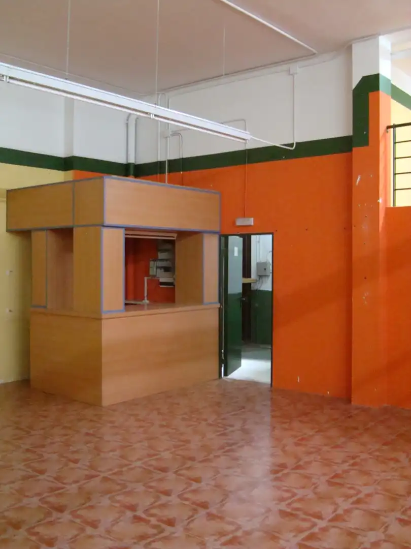 Local de alquiler en  Logroño