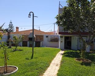 Jardí de Casa o xalet en venda en Vilanova i la Geltrú amb Jardí privat, Terrassa i Traster