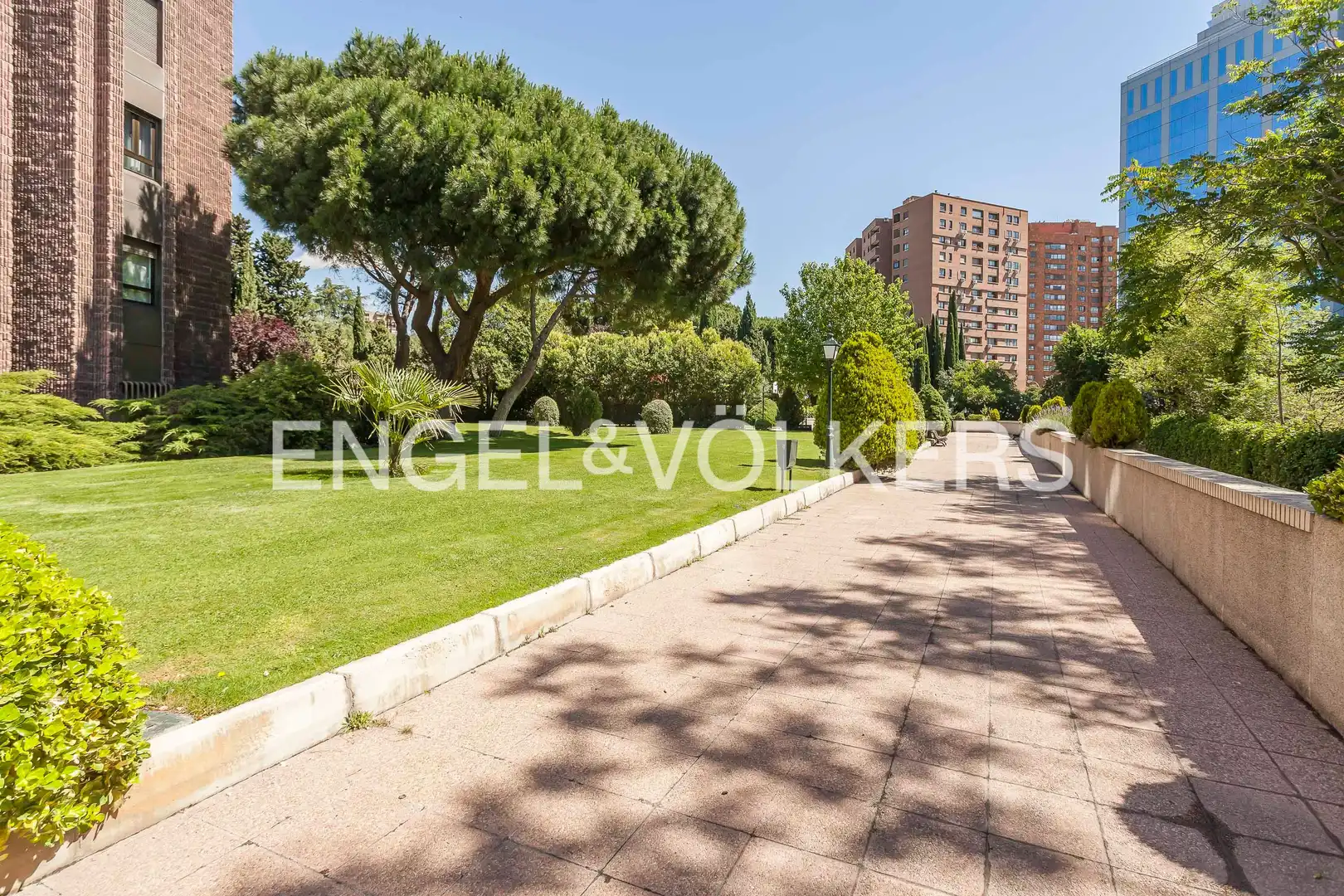 Flat for sale in Avenida de Pío XII, Castilla