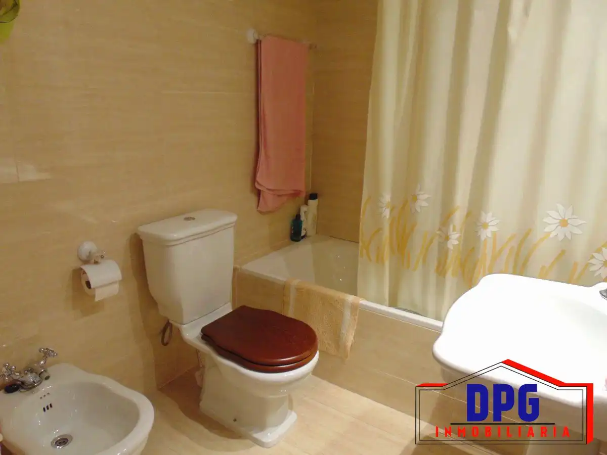 Baño de Apartamento en venta en Garrucha con Aire acondicionado, Terraza y Amueblado