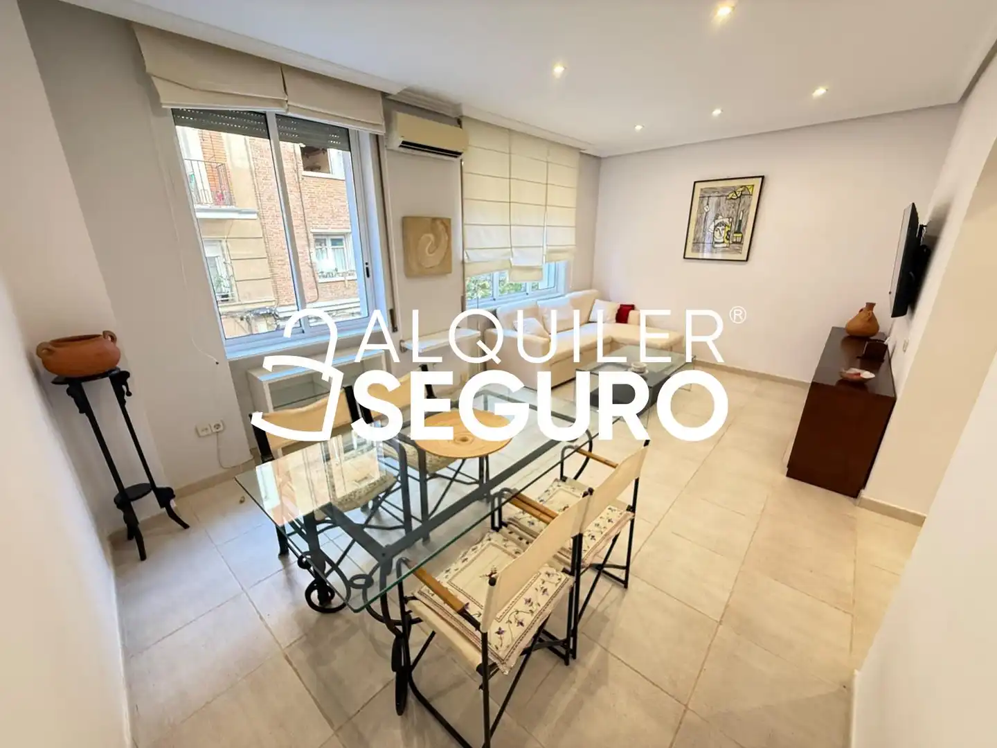 Vista exterior de Piso de alquiler en Madrid con Aire acondicionado, Calefacción y Amueblado