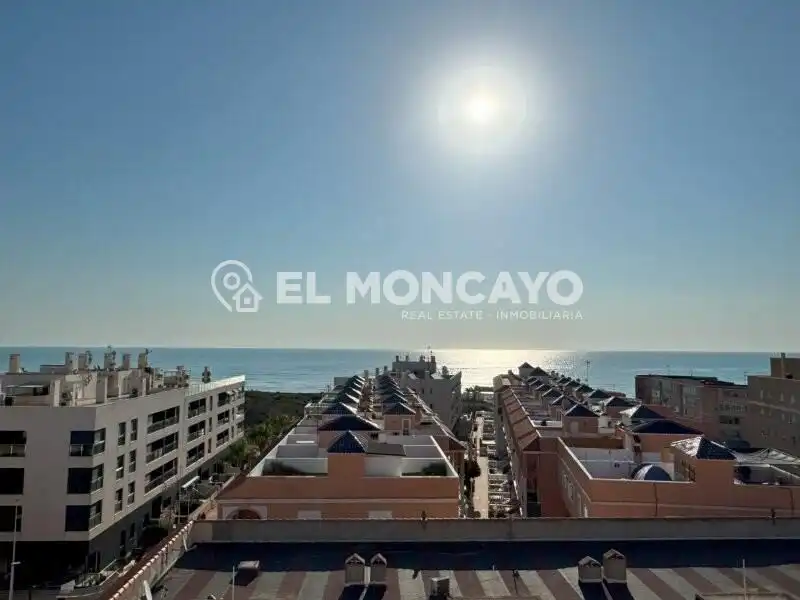 Vista exterior de Apartamento en venta en Torrevieja con Aire acondicionado, Calefacción y Trastero