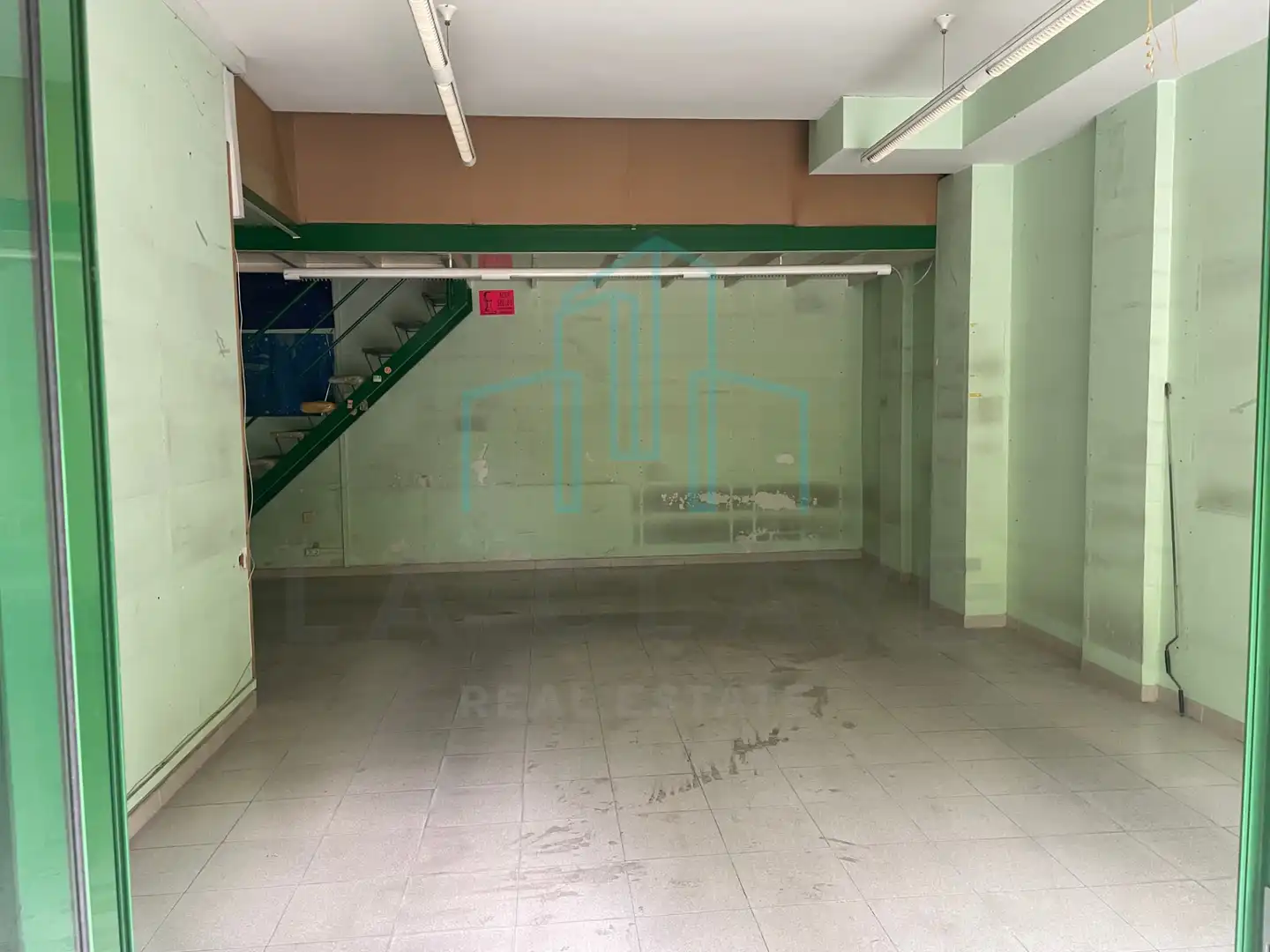 Local comercial de lloguer a Avinguda Prat de la Riba, imagen 4