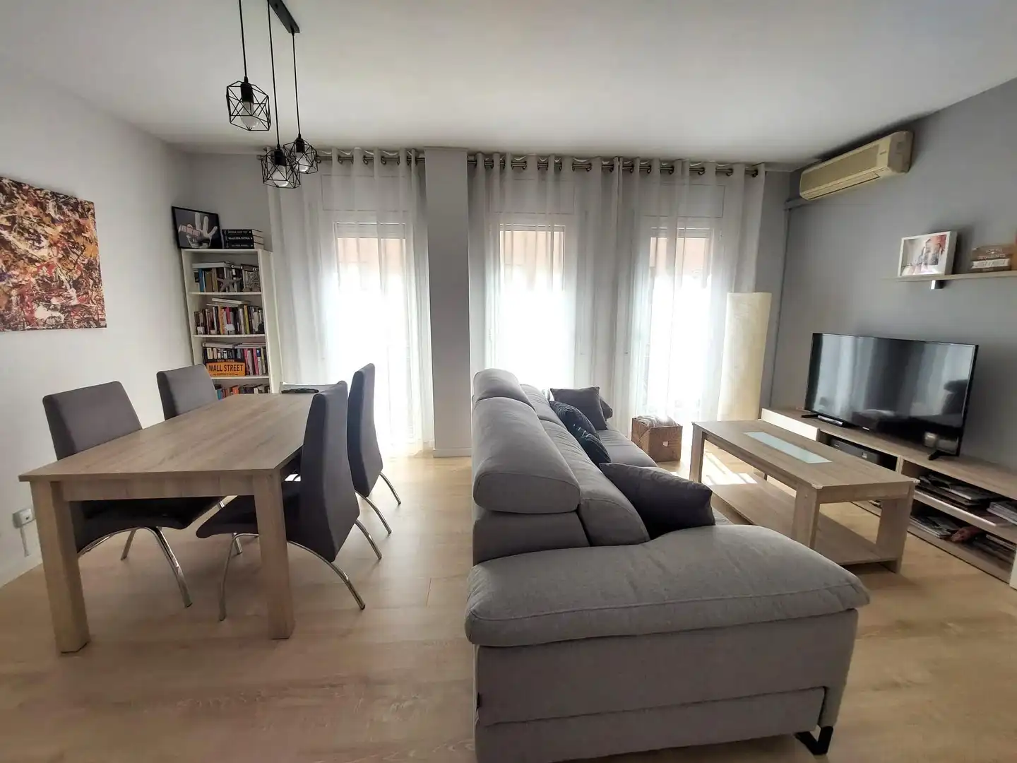 Sala de estar de Piso en venta en Olesa de Montserrat con Aire acondicionado y Calefacción