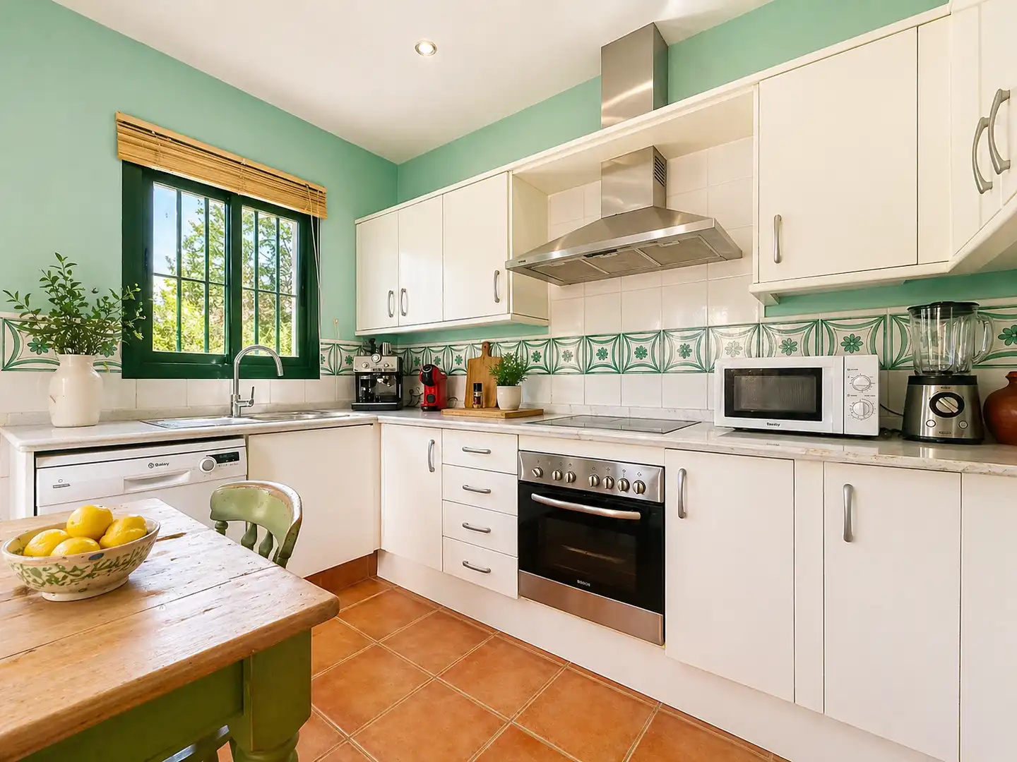 Kitchen of Detached homes for sale in Sotogrande  with Air Conditioner and Terrace