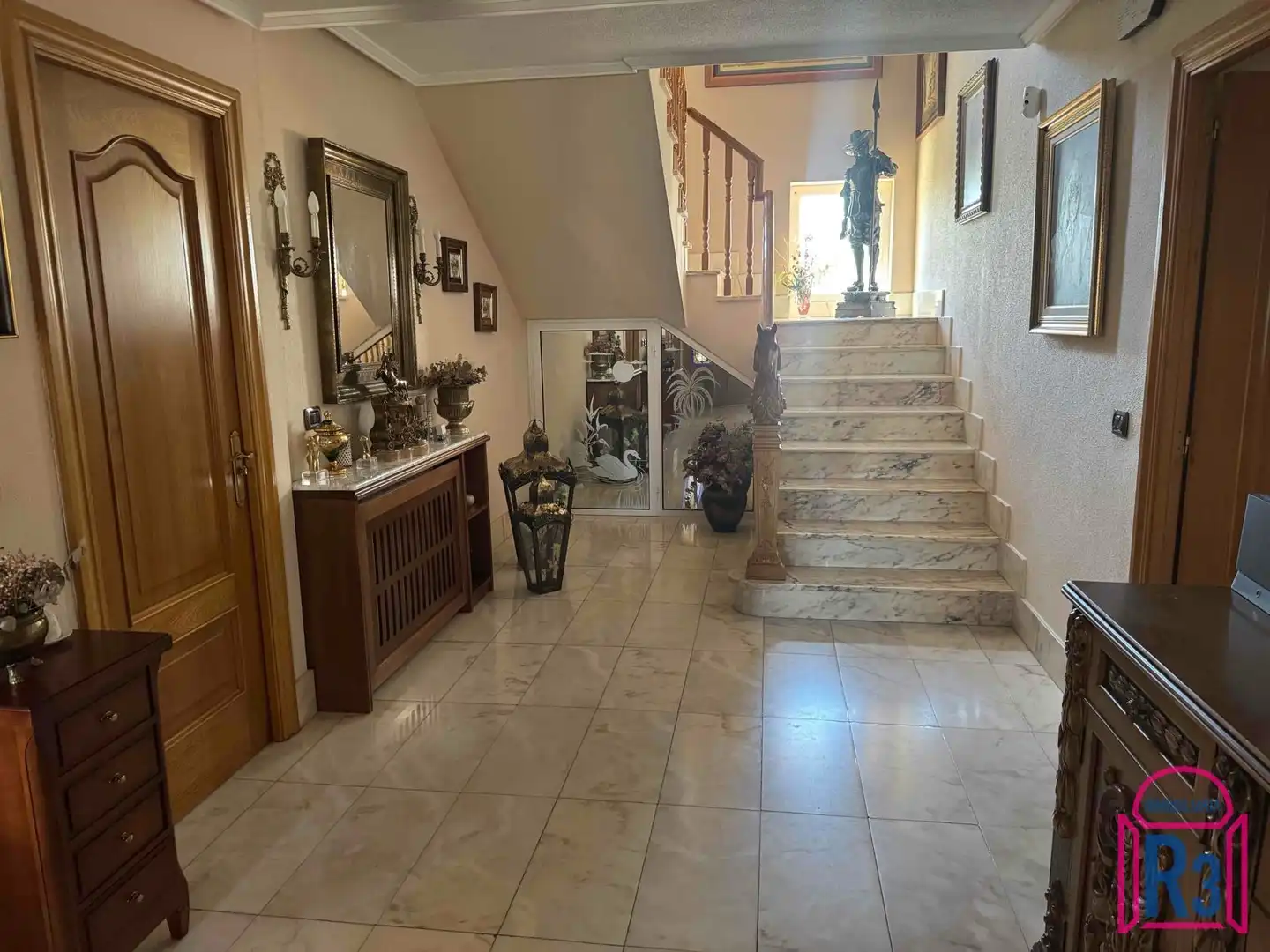 Casa adosada en venda en Villaquilambre amb Calefacció, Terrassa i Piscina
