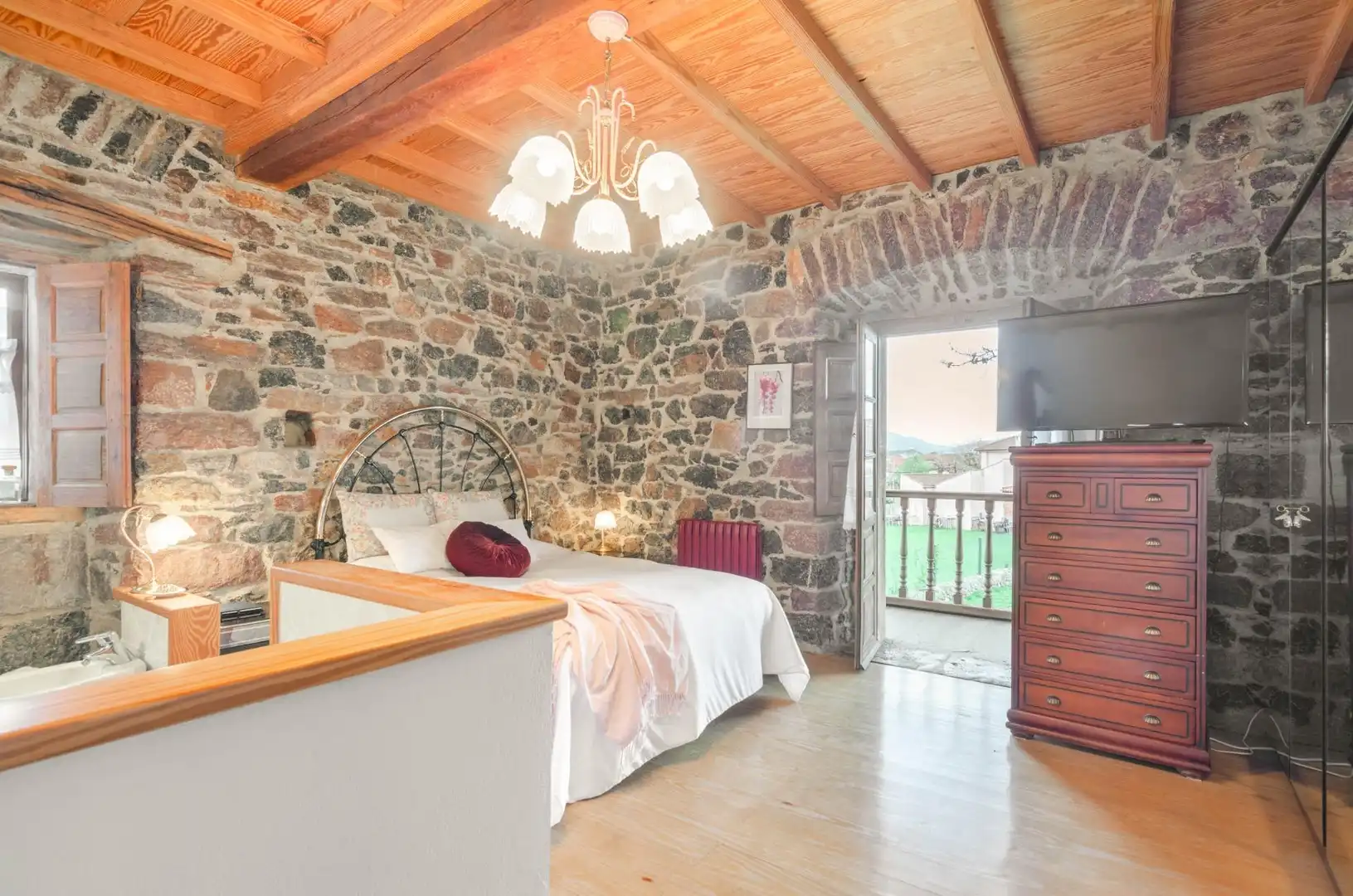 Habitación de Casa o chalet en venta en Avilés con Calefacción, Jardín privado y Terraza