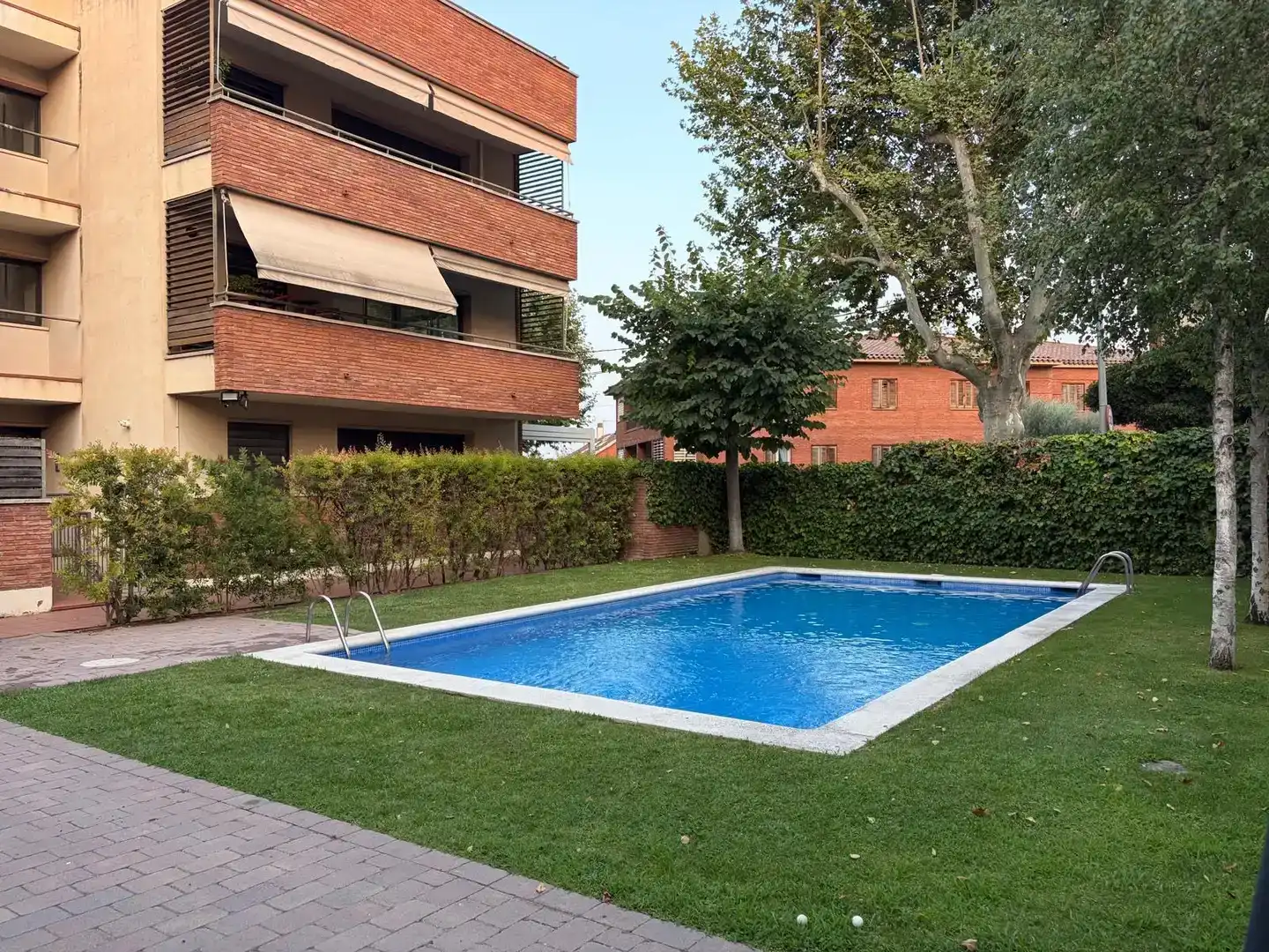 Piscina de Pis en venda en Sant Cugat del Vallès amb Aire condicionat i Piscina