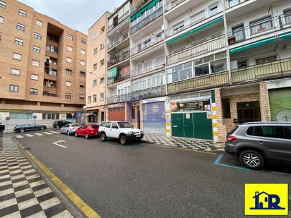 Vista exterior de Pis en venda en Cuenca Capital amb Calefacció, Terrassa i Moblat