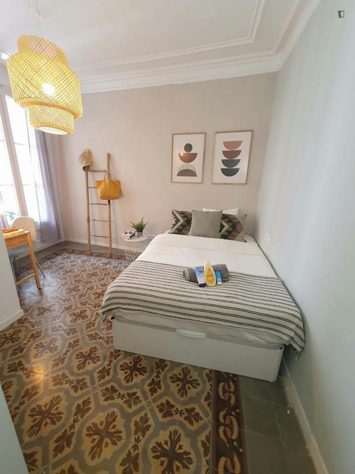 Bedroom of Apartment to share in  Barcelona Capital  with Air Conditioner, Furnished and Balcony
