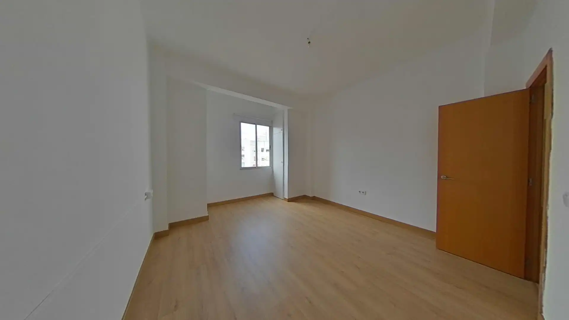 Bedroom of Flat for sale in Valencia