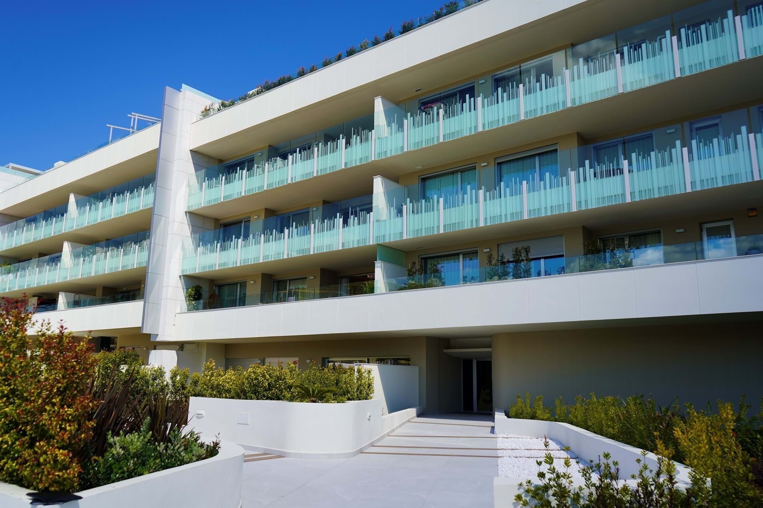 Vista exterior de Pis de lloguer en Marbella amb Aire condicionat, Terrassa i Piscina