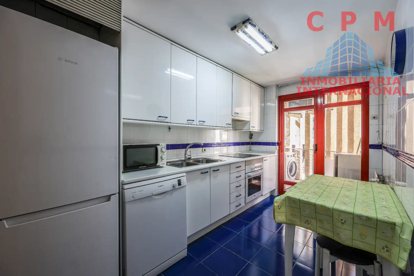 Cuina de Pis de lloguer en Madrid amb Aire condicionat, Calefacció i Parquet