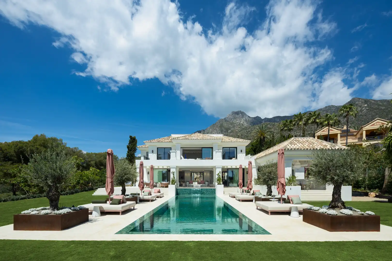 Casa con piscina en venta en Marbella Centro