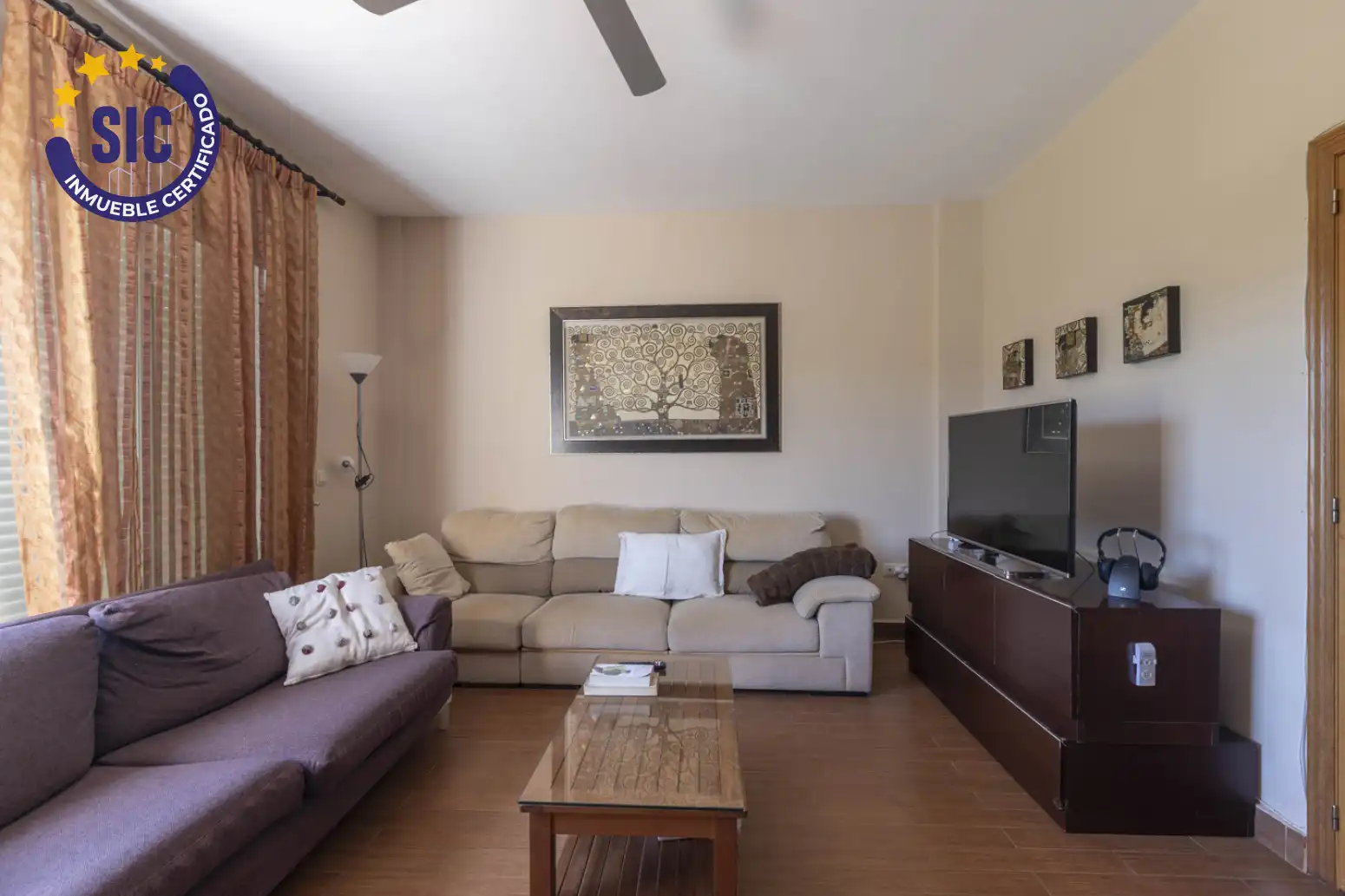 Sala de estar de Casa adosada en venta en Llombai con Calefacción, Terraza y Balcón