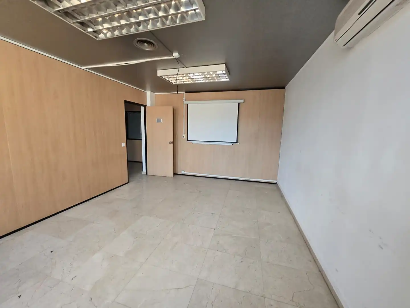 Oficina de alquiler en Centre - Sant Josep - Sanfeliu