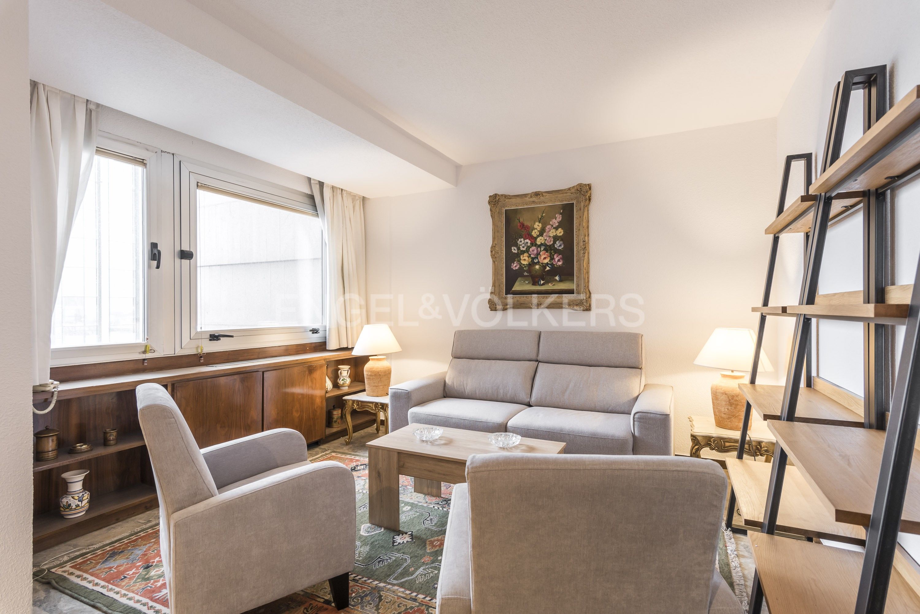 Sala de estar de Apartamento de alquiler en  Madrid Capital con Aire acondicionado, Calefacción y Amueblado