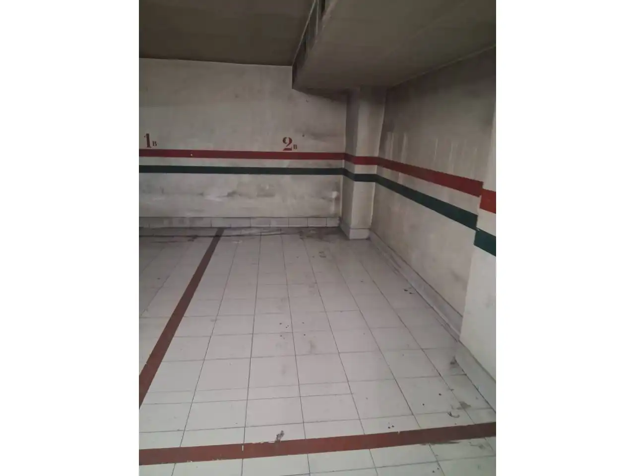Aparcamiento en venta en Calle Santiago Rusiñol 5
