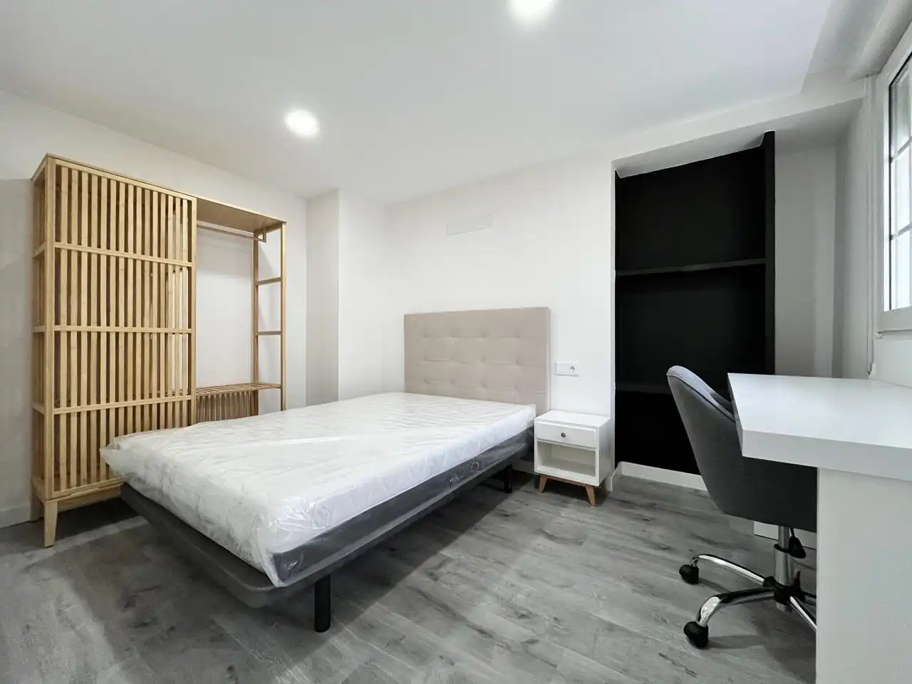 Habitación de Apartamento en venta en Alicante / Alacant con Aire acondicionado, Terraza y Amueblado