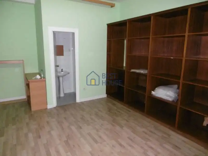 Local comercial de lloguer a San Claudio - La Chantría