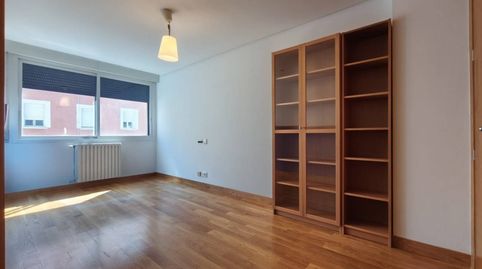 Foto 2 de Piso en venta en Calle Abad Maluenda, Los Vadillos - R. Sanitaria - Pozanos, Burgos Capital