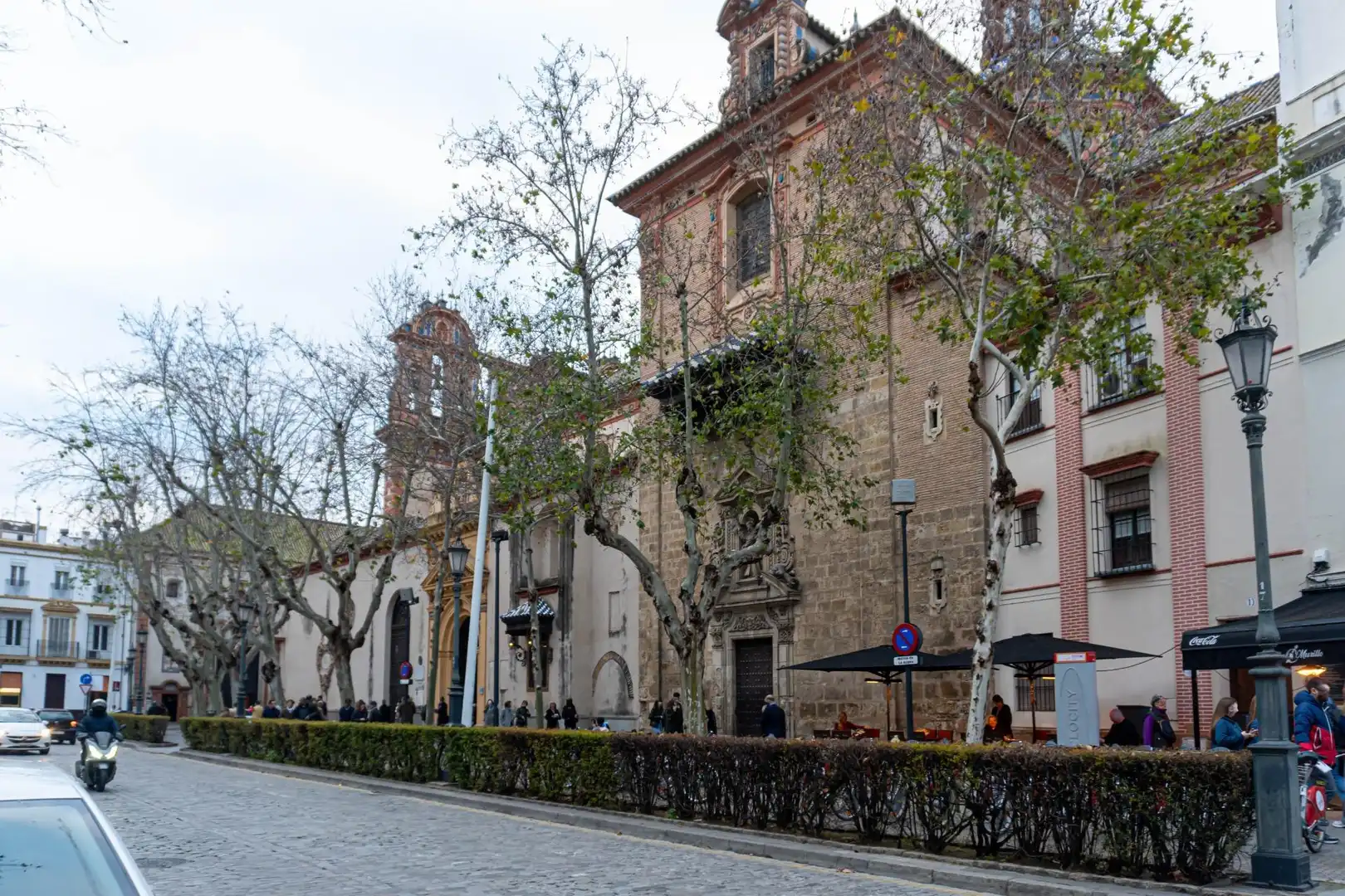 Exterior view of Flat for rent in Sevilla  with Air Conditioner and Heating