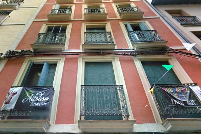 Piso en Venta en Joaquin Jarauta en Casco Antiguo