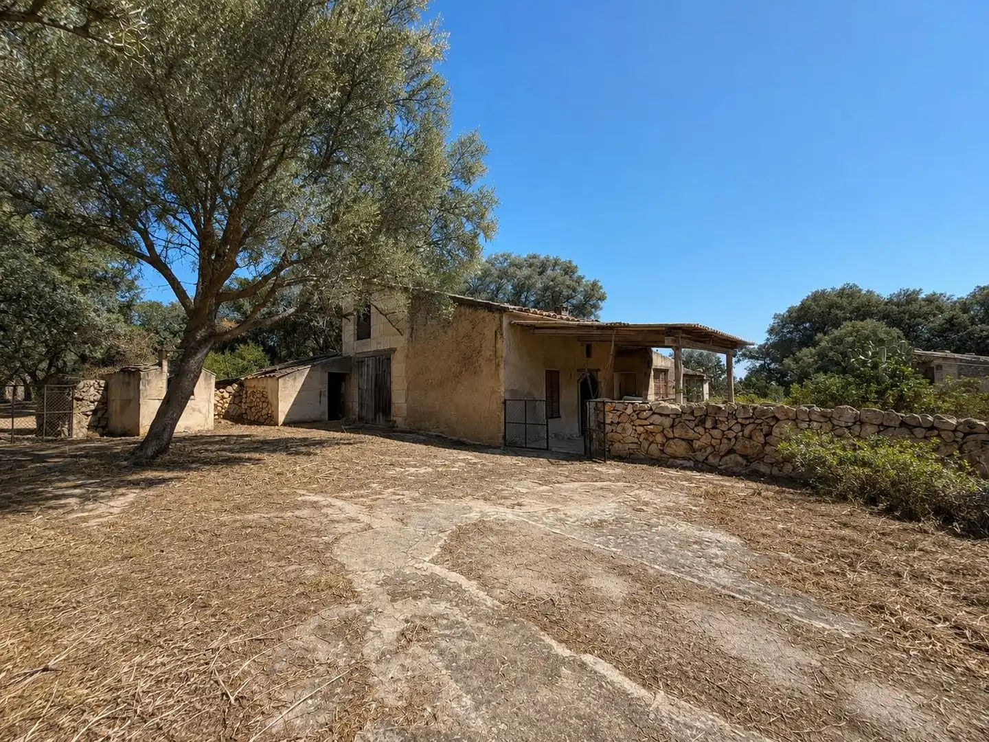 Exterior view of Country homes for sale in Costitx